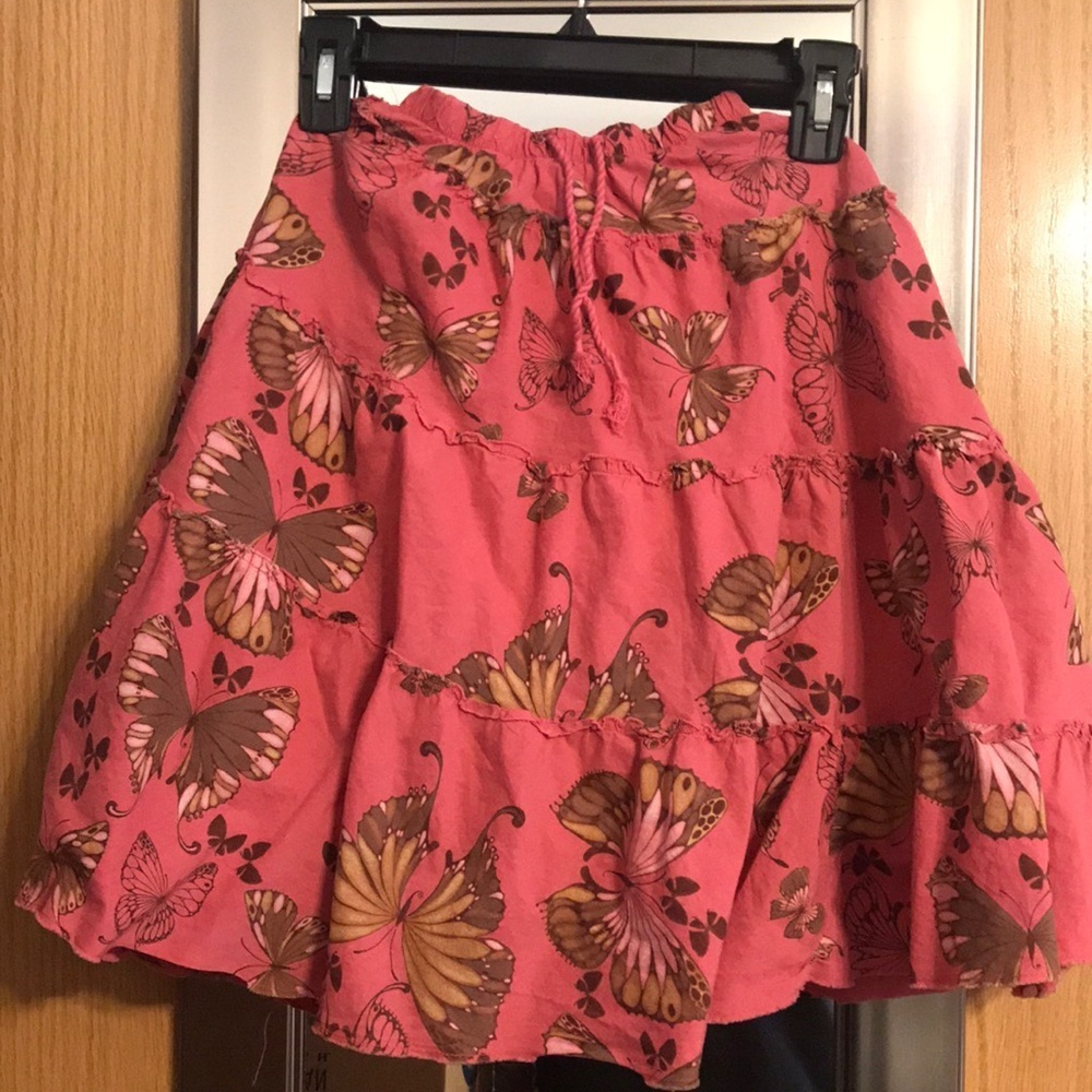 Pink butterfly elastic waist Gap skirt girls small 6-7.  Lined and layered.